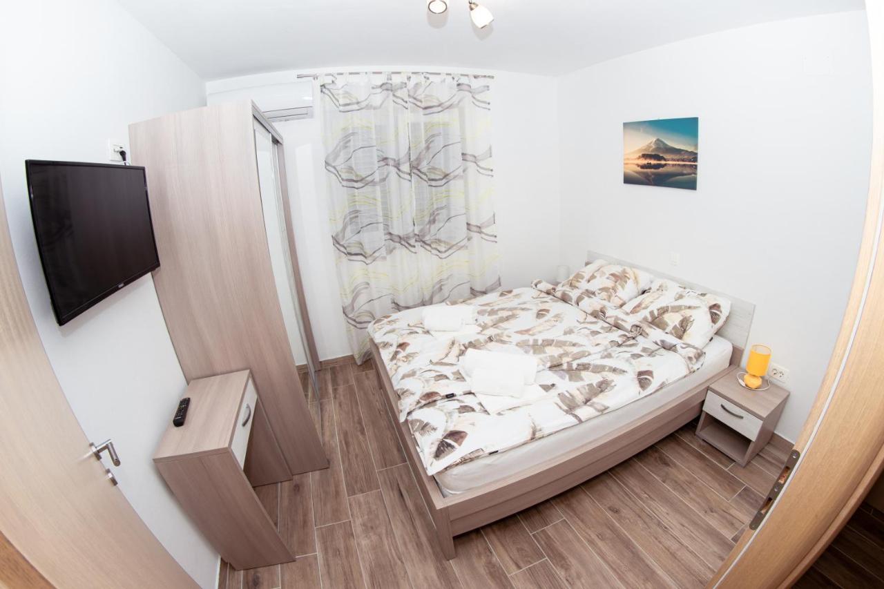 Apartmani Mijo, Biograd Na Moru Exterior foto