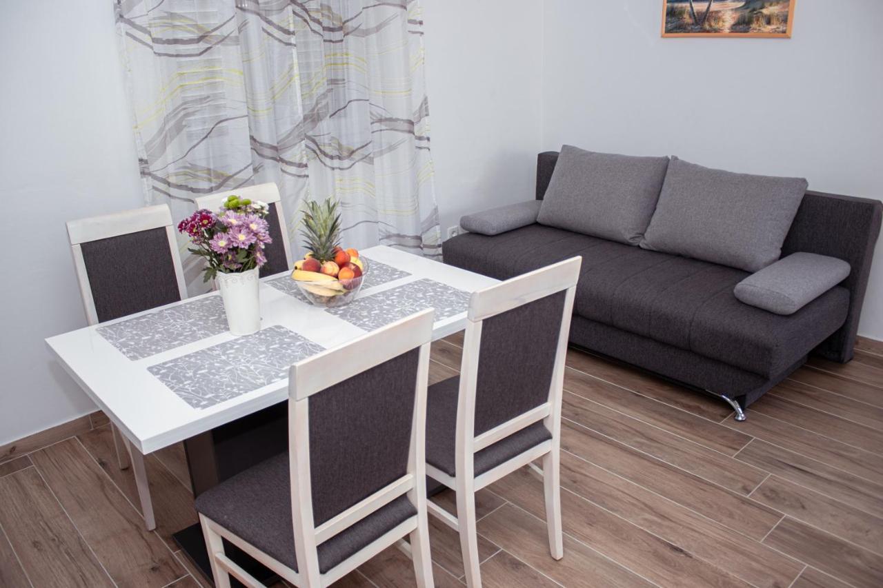 Apartmani Mijo, Biograd Na Moru Exterior foto