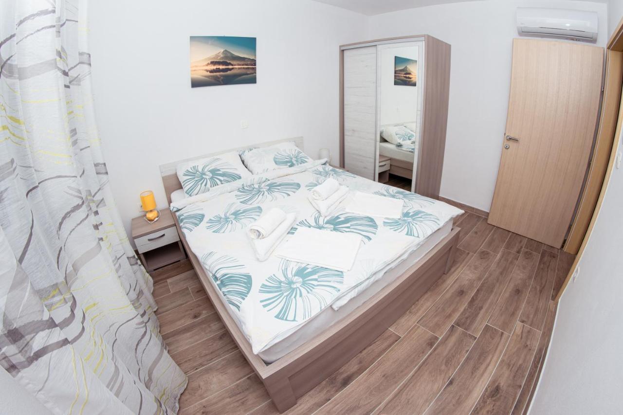Apartmani Mijo, Biograd Na Moru Exterior foto