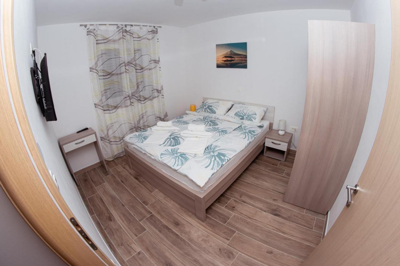 Apartmani Mijo, Biograd Na Moru Exterior foto