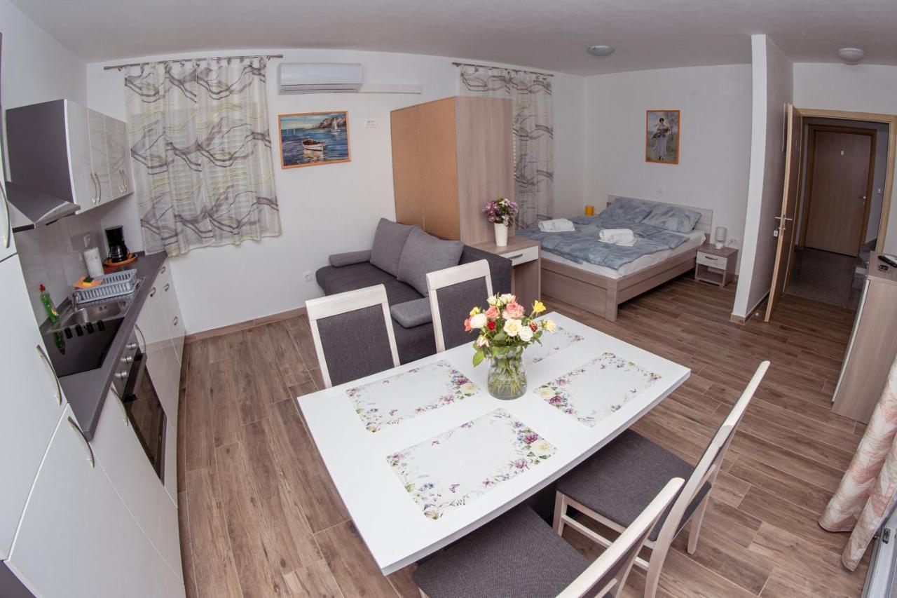 Apartmani Mijo, Biograd Na Moru Exterior foto