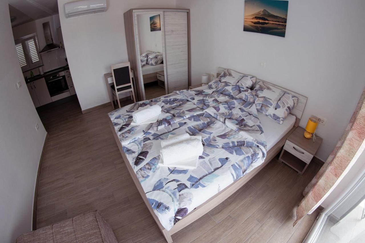 Apartmani Mijo, Biograd Na Moru Exterior foto